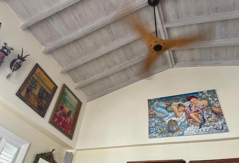 1 Bedroom Penthouse Apartment, White Sands Beach Condos