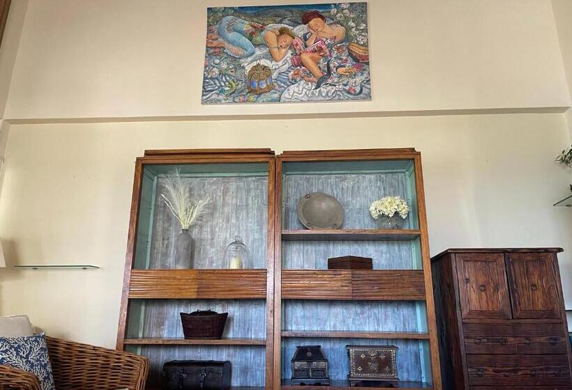 1 Bedroom Penthouse Apartment, White Sands Beach Condos