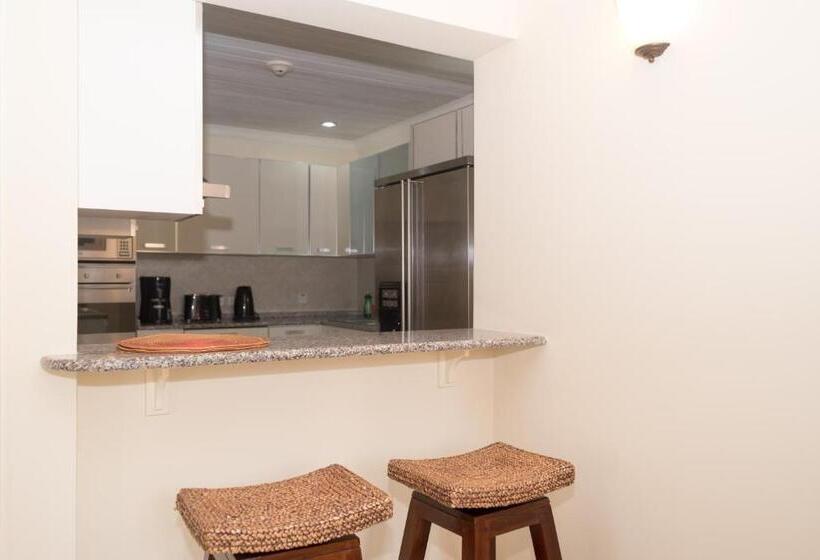 آپارتمان لوکس 2 خوابه, White Sands Beach Condos