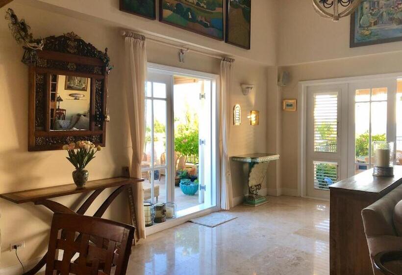 1 Bedroom Penthouse Apartment, White Sands Beach Condos