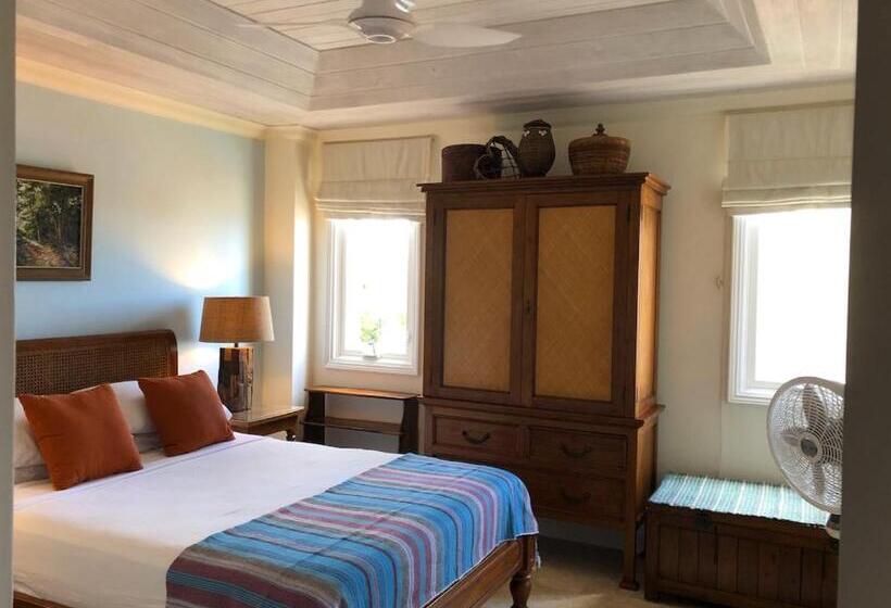 1 Bedroom Penthouse Apartment, White Sands Beach Condos