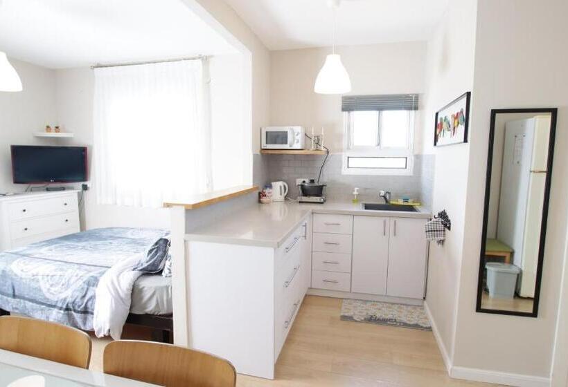 إستديو عائلى, Cute & Cozy Studio Apt In Zichron Yaakov