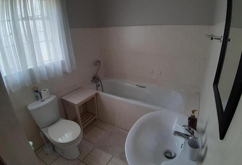 غرفة ديلوكس, Porterhouse Eleven