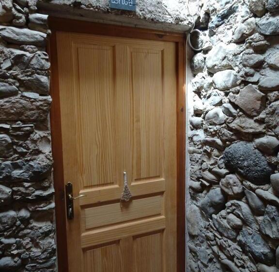 Семейный Номер, Les Magranes Bed & Breakfast