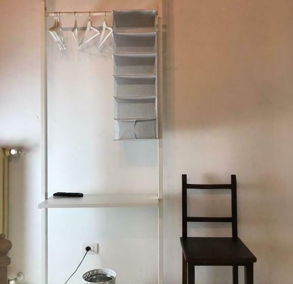 Номер Deluxe, Tambien B&b