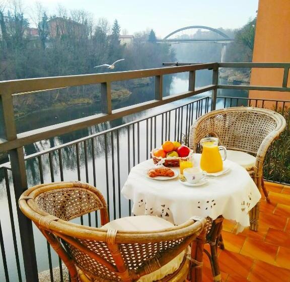 חדר משפחתי, B&b Pontevecchio