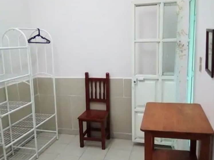 غرفة قياسية فردية, Habitaciones Amuebladas. Poliforum/centro