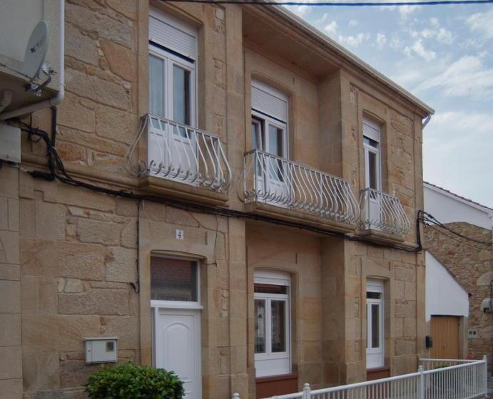 خانه 1 خوابه, Rakel