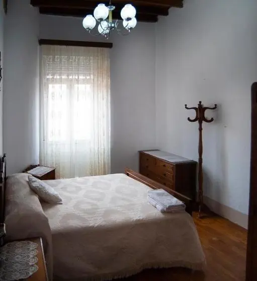 Casa 1 Dormitori, Rakel