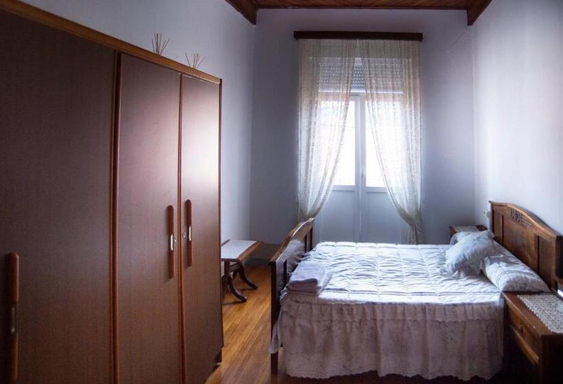 خانه 1 خوابه, Rakel