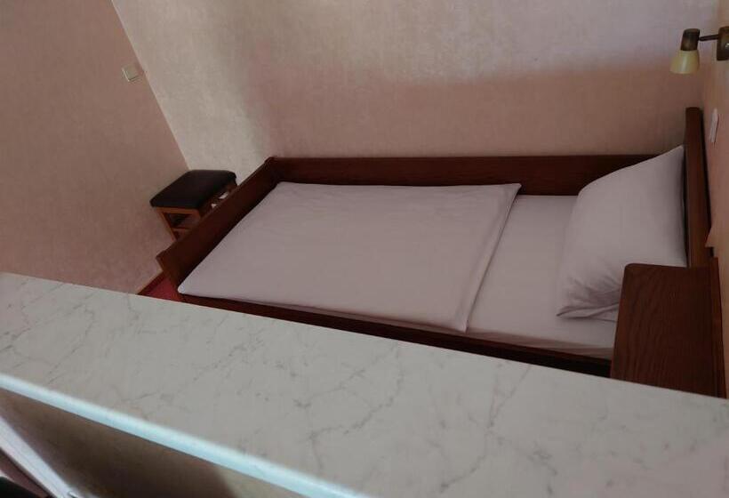 Трежместный Номер Economy, Gästehaus Loehnert Gmbh