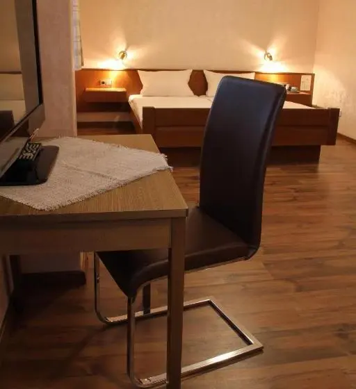 スタンダード４人部屋, Gästehaus Loehnert Gmbh