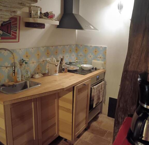 Стандартный Номер Кровать Кинг, La Lauze Et L Anguille