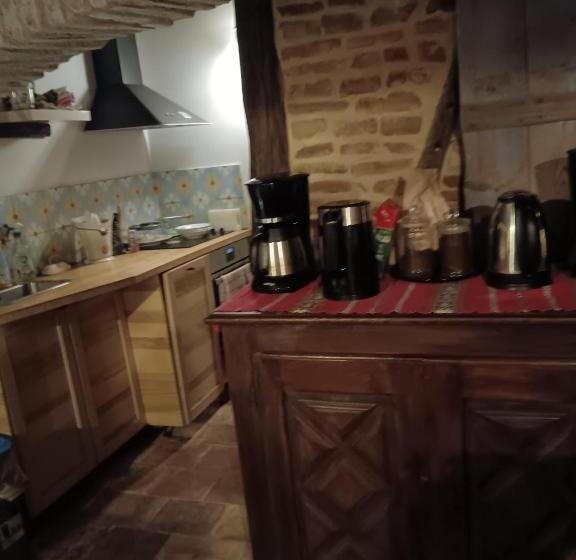 Стандартный Номер Кровать Кинг, La Lauze Et L Anguille