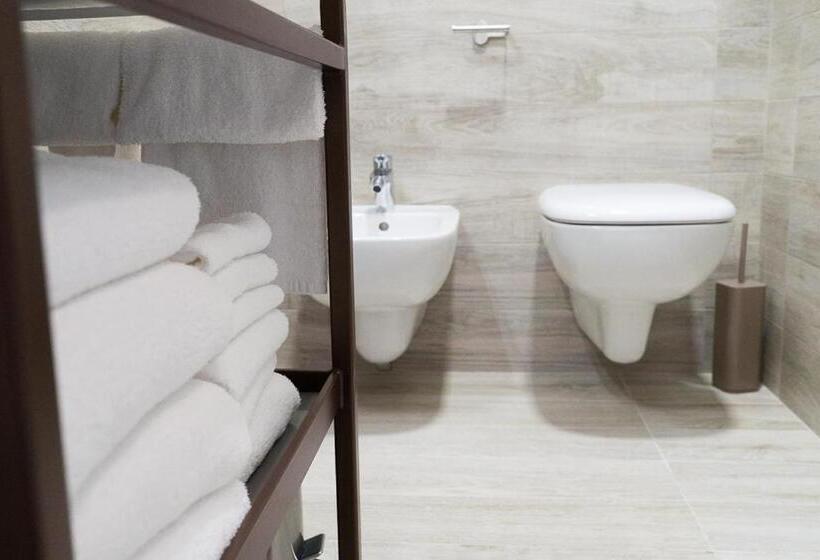 غرفة قياسية فردية, La Casa Del Pellegrino