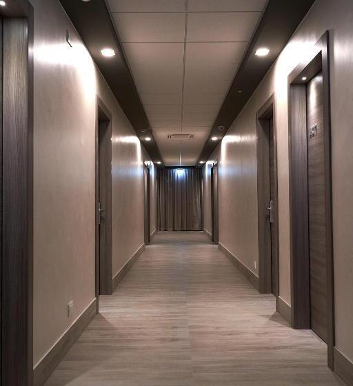 غرفة قياسية رباعية, La Casa Del Pellegrino