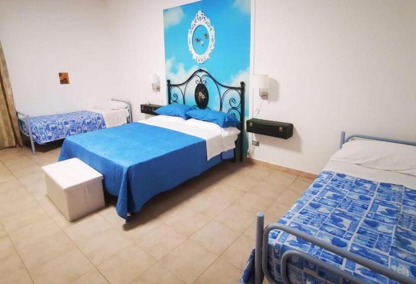 四人标准间, Alter Ego