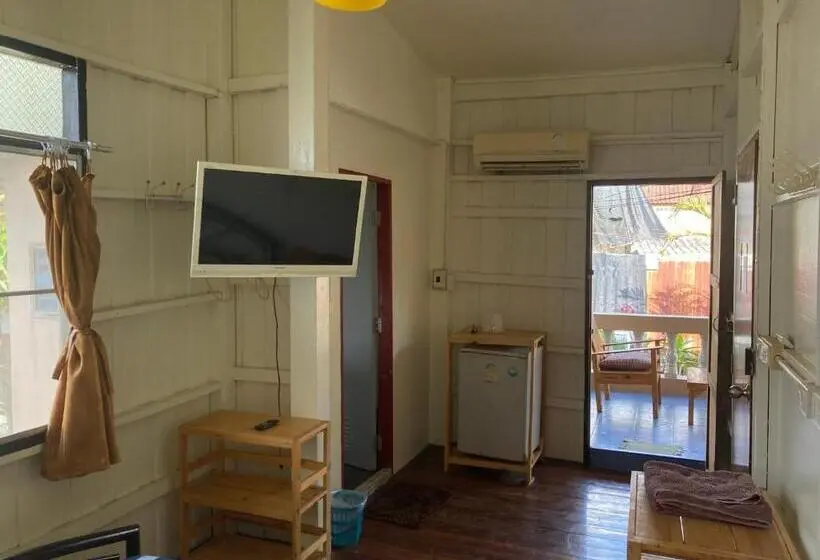 اتاق استاندارد با بالکن, Orchid Guest House