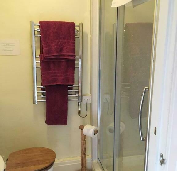 スタンダードルーム, Ullathorns Farm