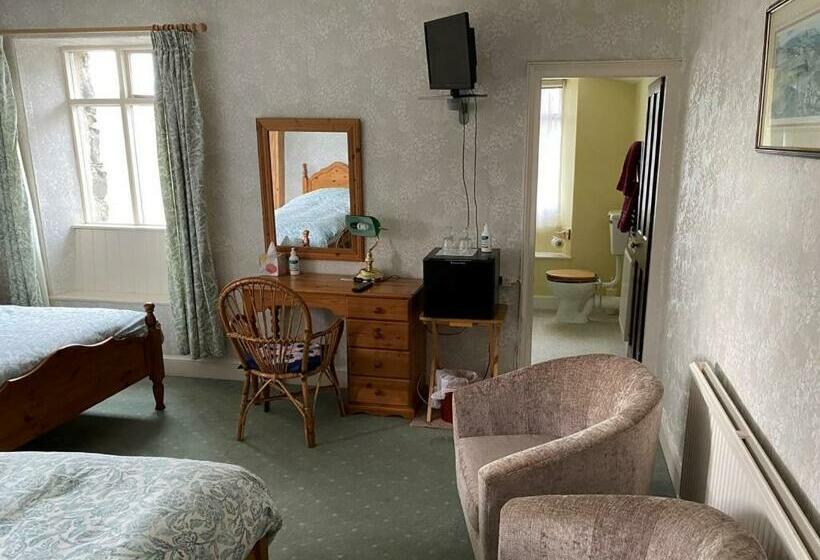 ファミリールーム, Ullathorns Farm