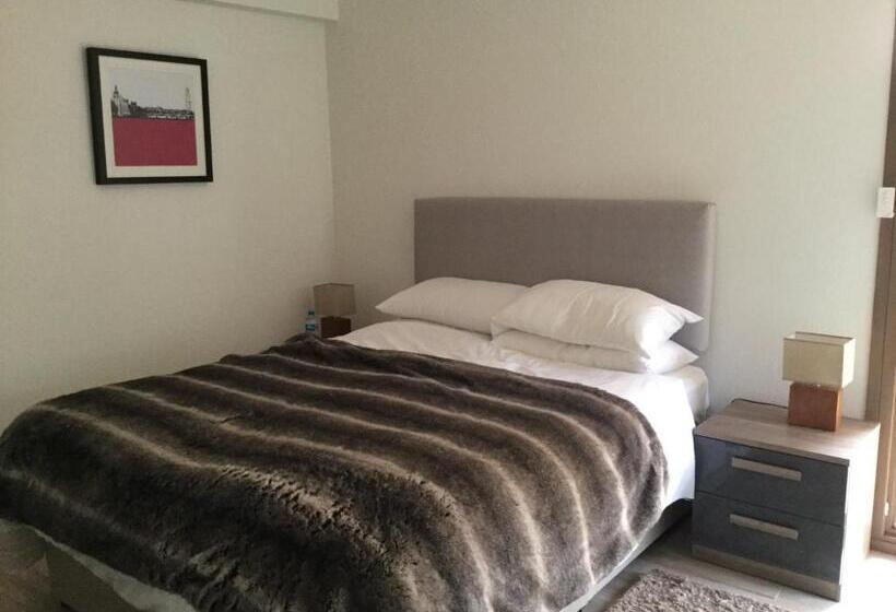 ２ベッドルームアパートメント, Les 4 Elements