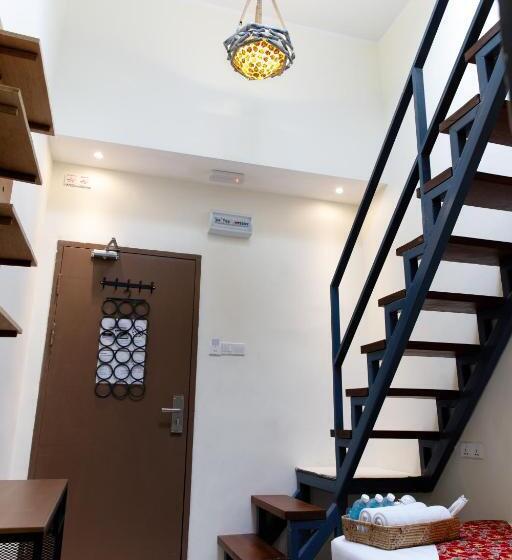 חדר משפחתי, Casa Casa