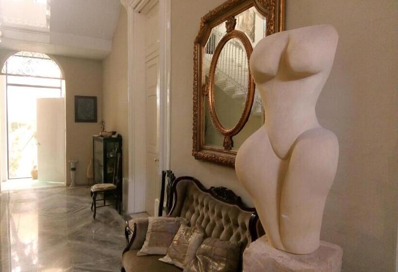 Deluxe Suite King Bed, Sliema La Loggia Suites