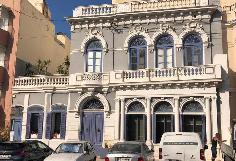سوییت لوکس, Sliema La Loggia Suites