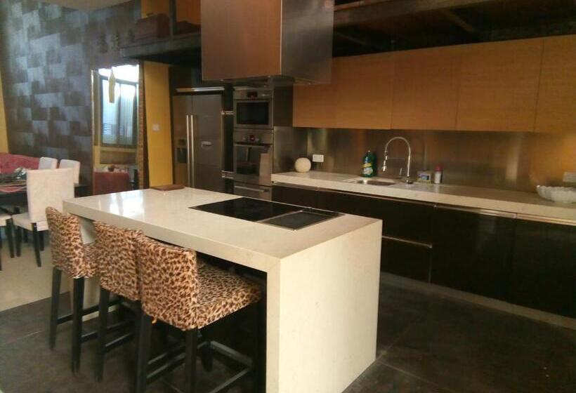 سوییت لوکس, Sliema La Loggia Suites