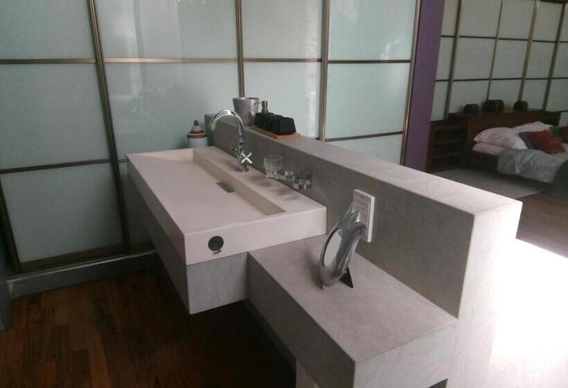 Deluxe Suite King Bed, Sliema La Loggia Suites