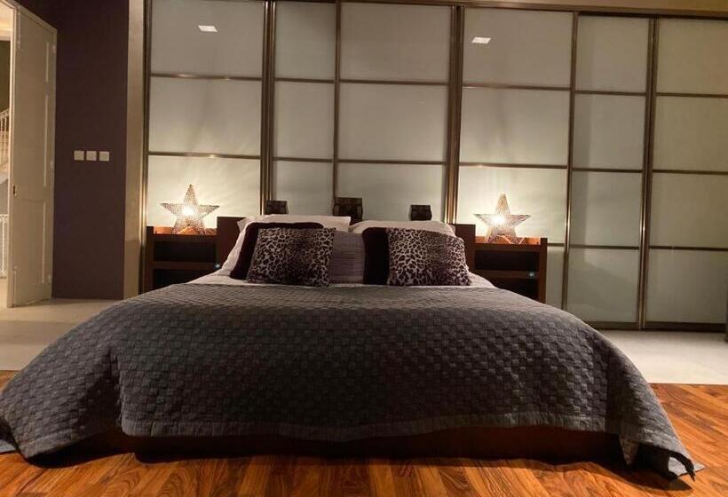 Deluxe Suite King Bed, Sliema La Loggia Suites