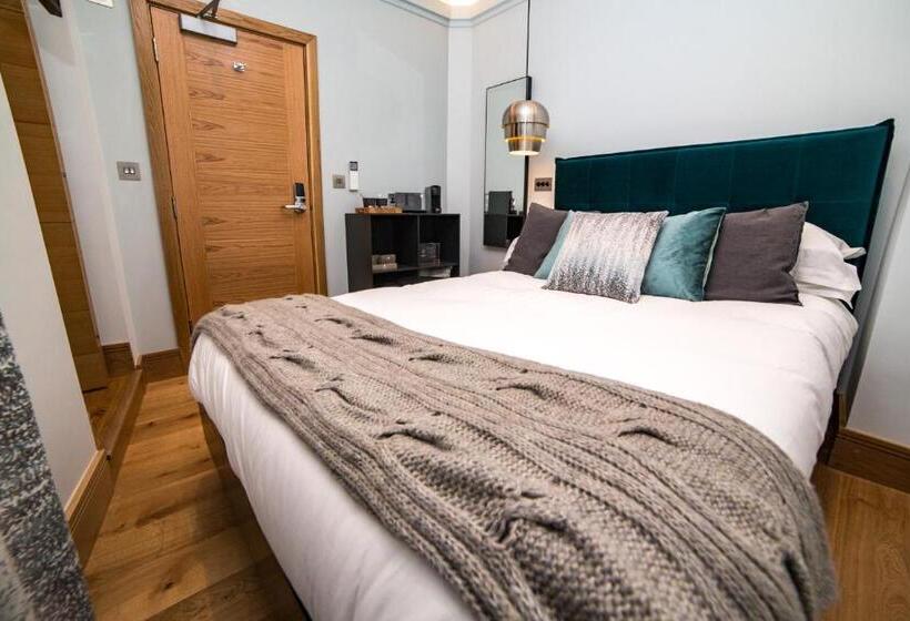 디럭스 룸, The Hugo   Hotel Concept Canterbury