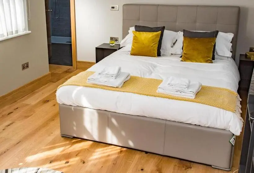 キングサイズベッドのデラックスルーム, The Hugo   Hotel Concept Canterbury