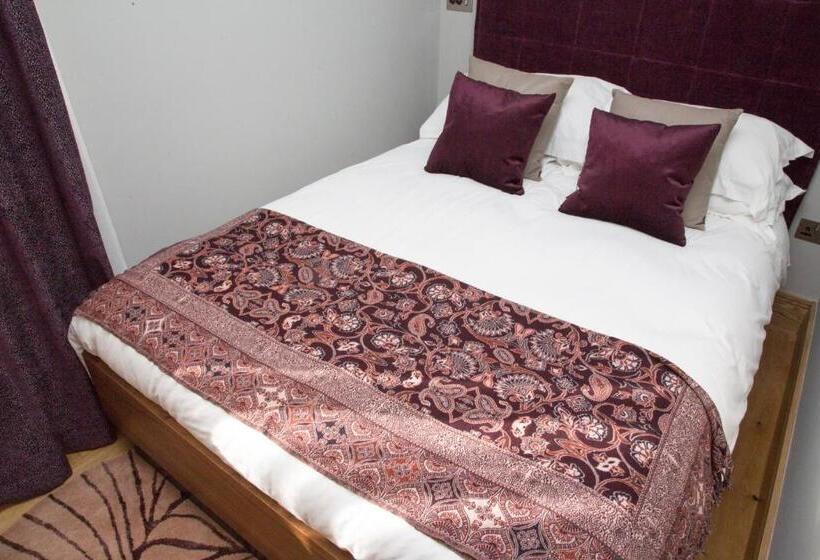 디럭스 룸, The Hugo   Hotel Concept Canterbury