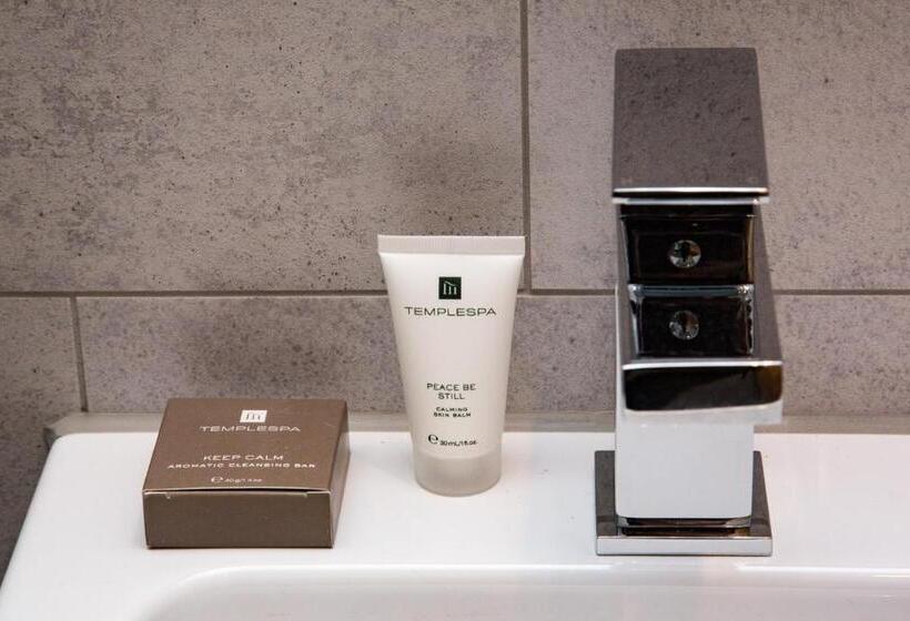 디럭스 룸, The Hugo   Hotel Concept Canterbury