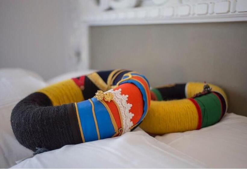 חדר דלוקס, Lughia