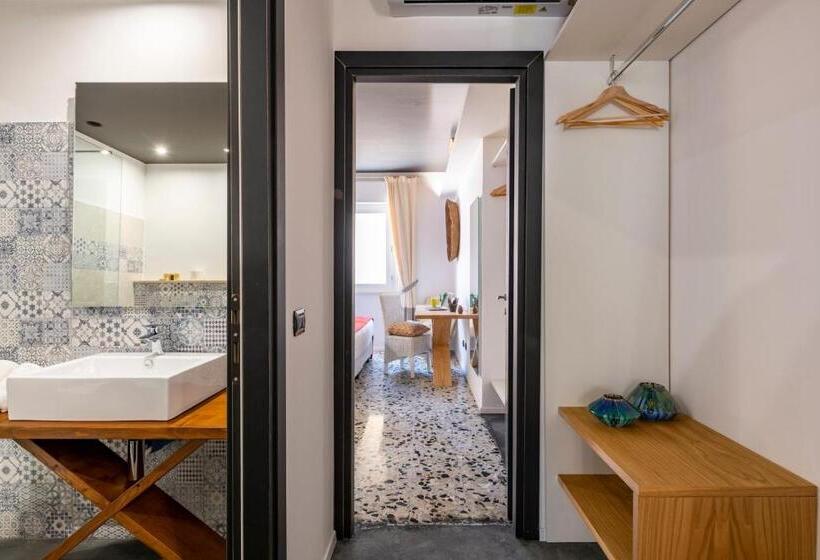 Apartamento Deluxe 1 Dormitório, Lughia