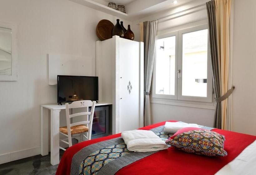 Quarto Standard Banheira Exterior, Lughia
