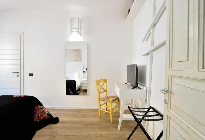 חדר סטנדרט עם מיטת קינג, Lughia