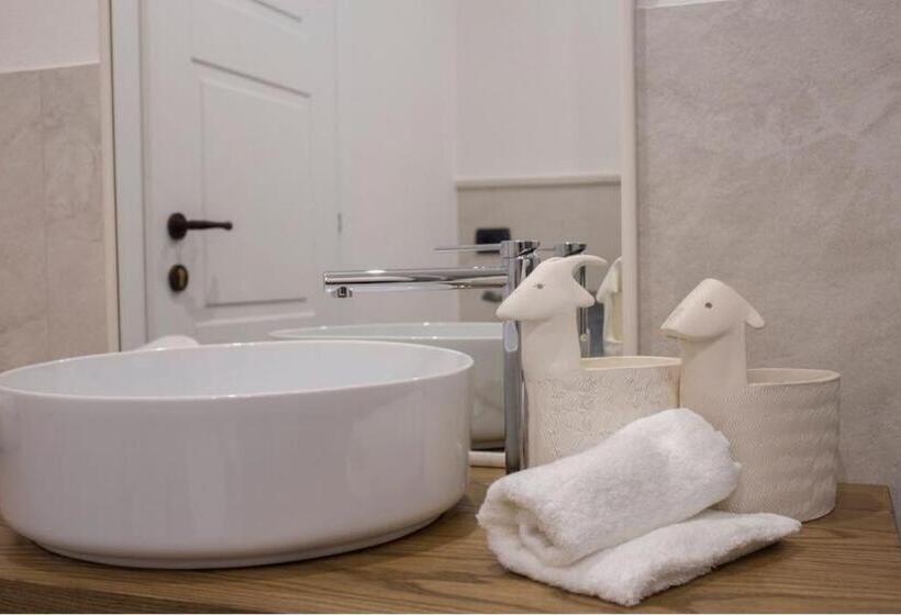 Apartamento 1 Dormitório com Terraço, Lughia
