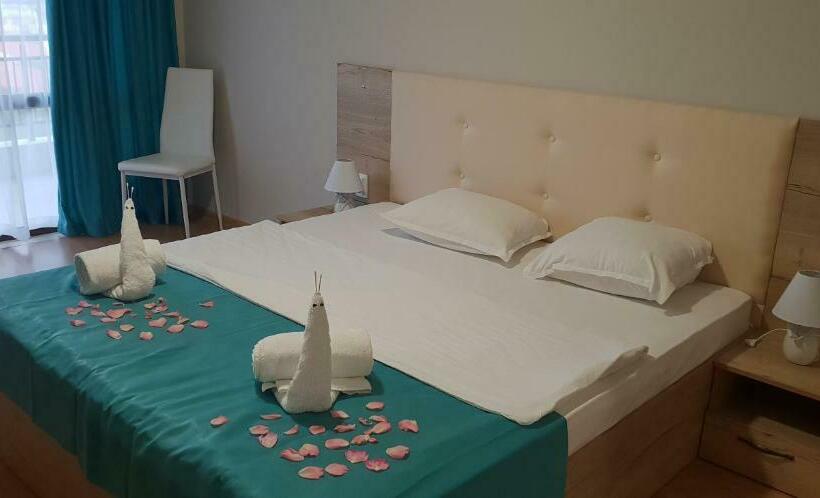 اتاق استاندارد با بالکن و چشم‌انداز دریا, Sea View Hills