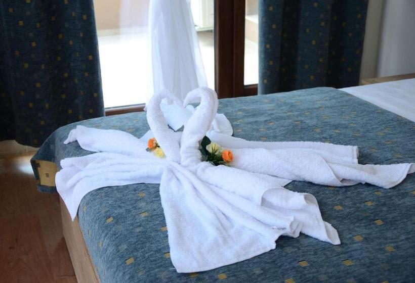 سوییت خانوادگی, Sea View Hills