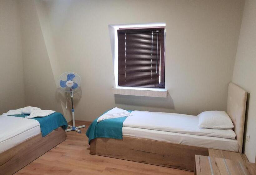 سوئیت خانوادگی اقتصادی, Sea View Hills