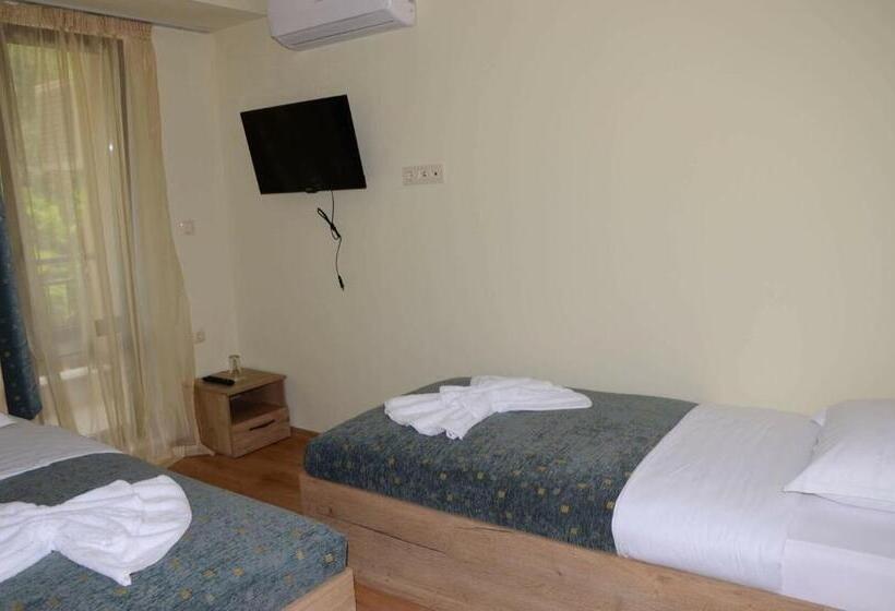 Семейный Номер, Sea View Hills