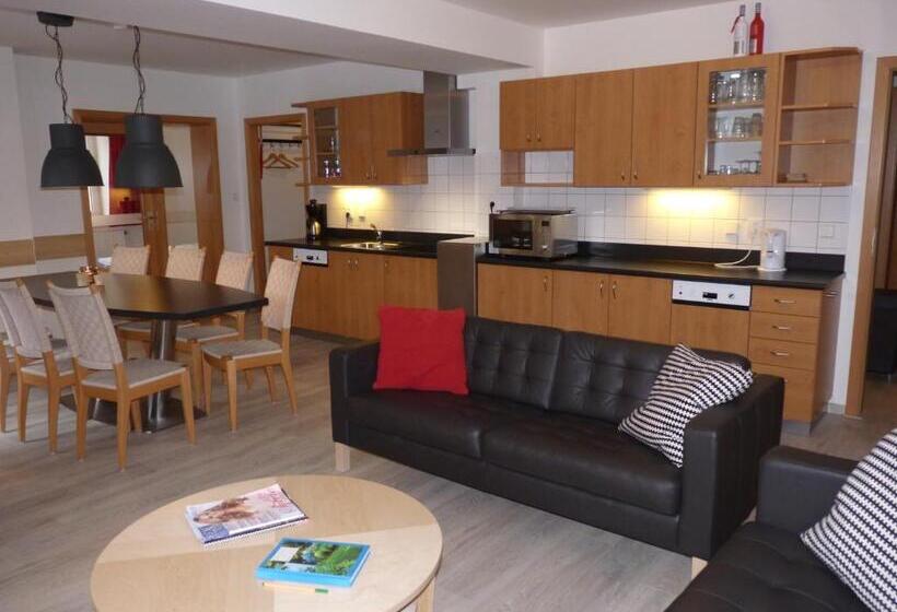 شقة 3 غرف, Skiresort Pec Poustevnik