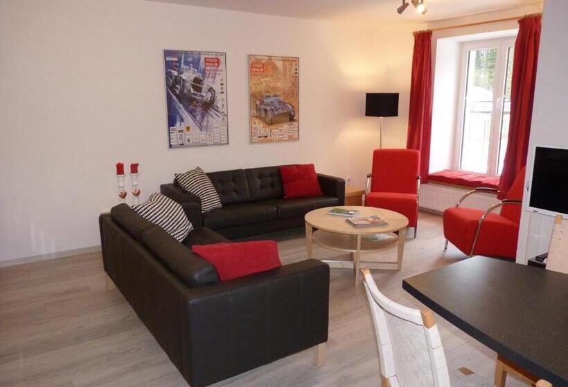 شقة 3 غرف, Skiresort Pec Poustevnik