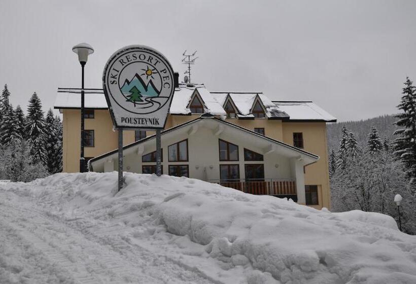 شقة 3 غرف, Skiresort Pec Poustevnik