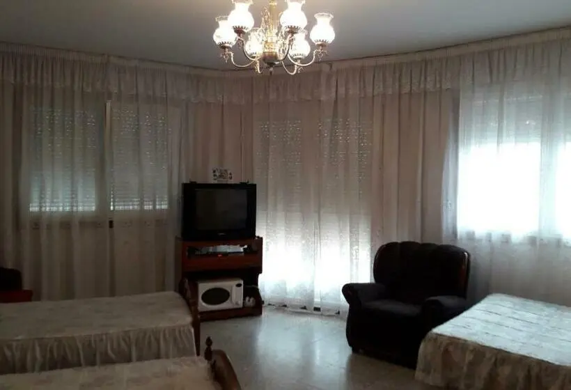 اتاق استاندارد چهار تخته, Albergue Agarimo