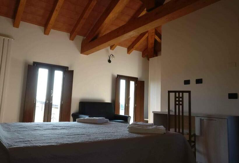 اتاق استاندارد سه نفره, B&b Molinetto