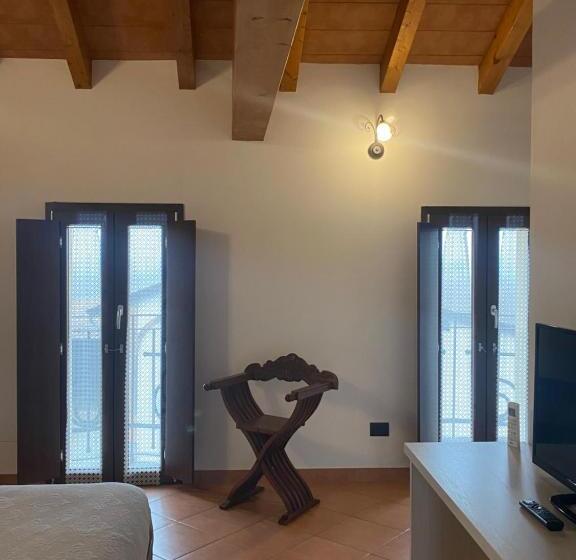 اتاق استاندارد سه نفره, B&b Molinetto